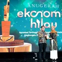 Toyota raih Penghargaan Anugerah Ekonomi Hijau 2025 di kategori Inovasi Variasi Elektrifikasi Kendaraan. (TAM)