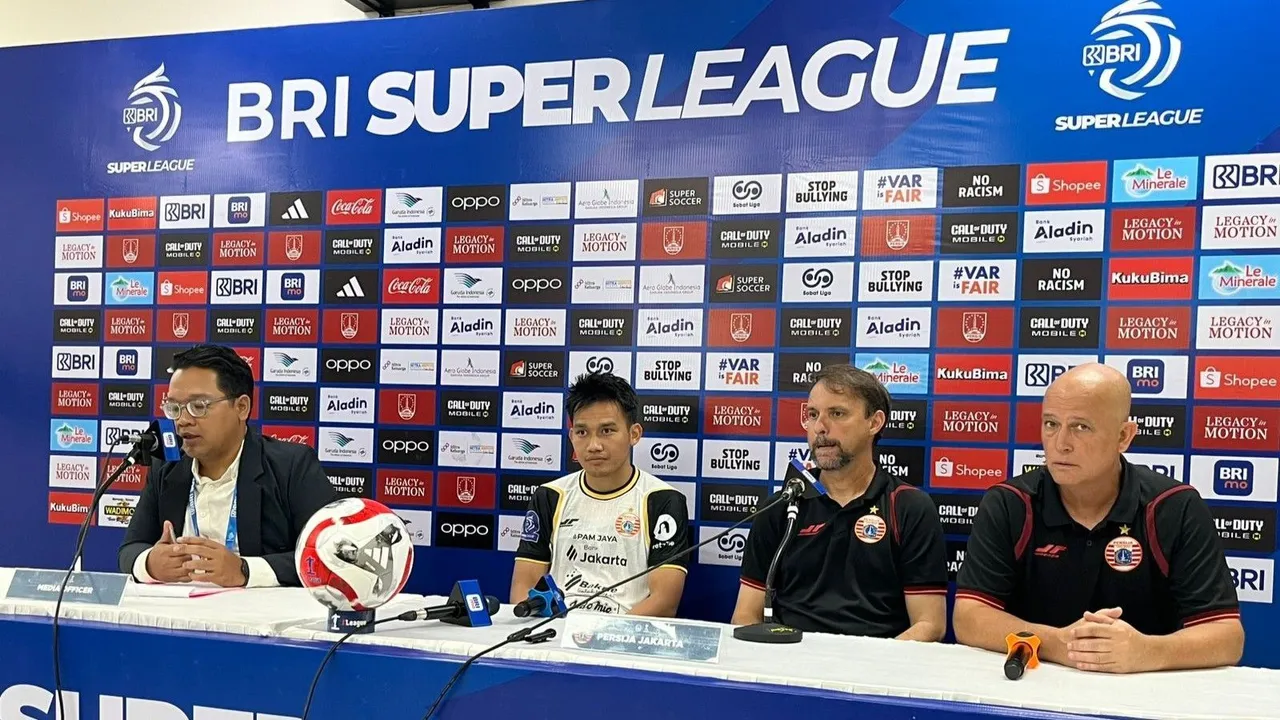 Pelatih Persija Jakarta Mauricio Souza dan Witan Sulaeman/Sportcorner/Muhammad Nurhendra Saputra.