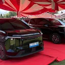 Duet MPV listrik Maxus jadi pusat perhatian di acara Bali Fun Run by Indomobil. (IEB)