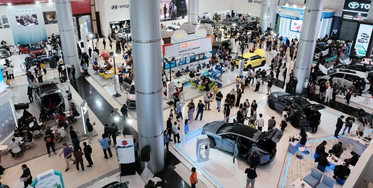 GIIAS Surabaya di Grand City Convex Surabaya, Jawa Timur. (Seven Event)