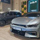 Pada BCA Expo 2025, Kia menampilkan produk di segmen MPV dan EV di booth yang berada di Hall 10, ICE BSD City. (KIA)