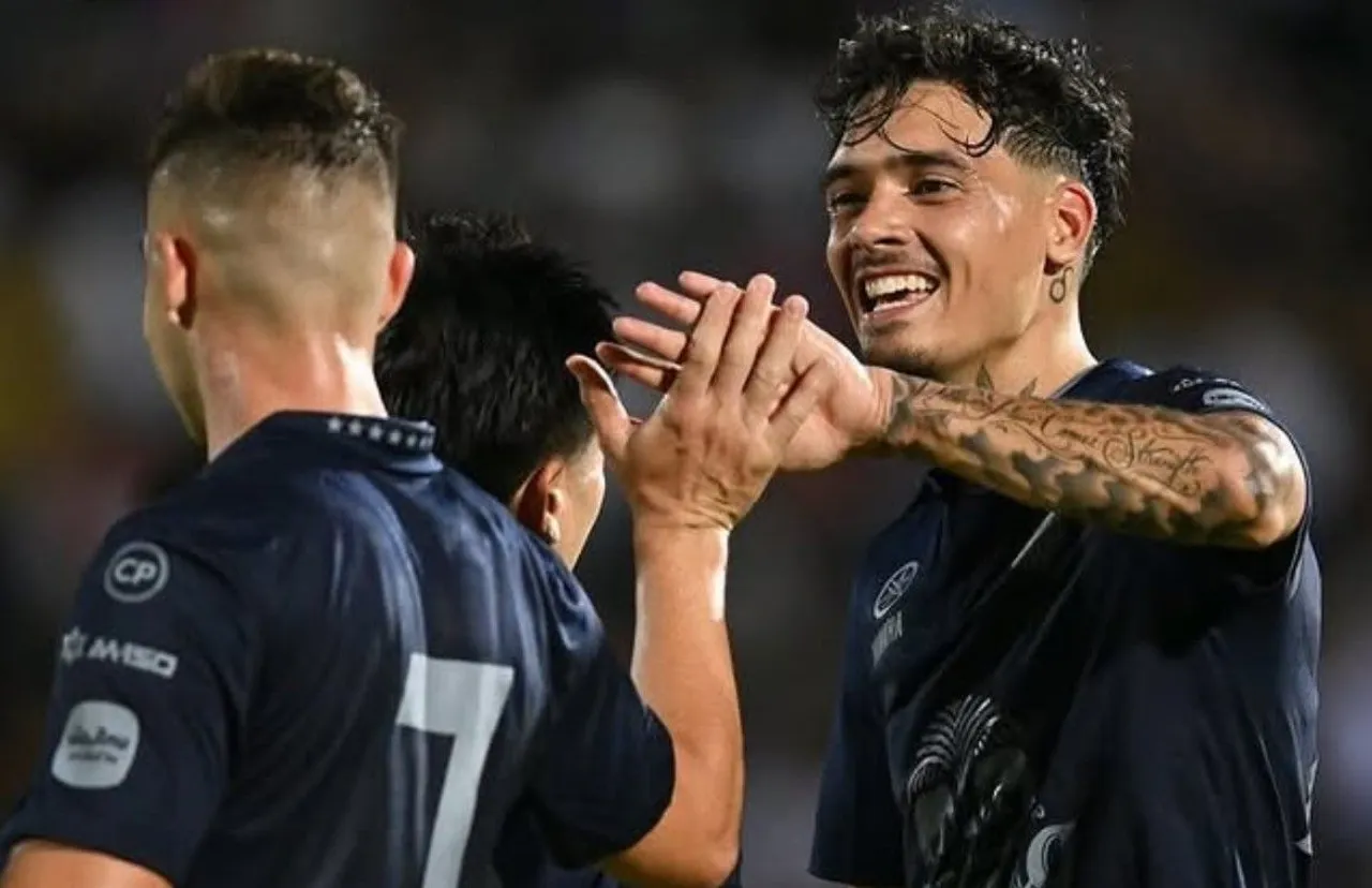 Shayne Pattynama saat bermain untuk Buriram United di Liga Thailand/foto: Ofisial Buriram United