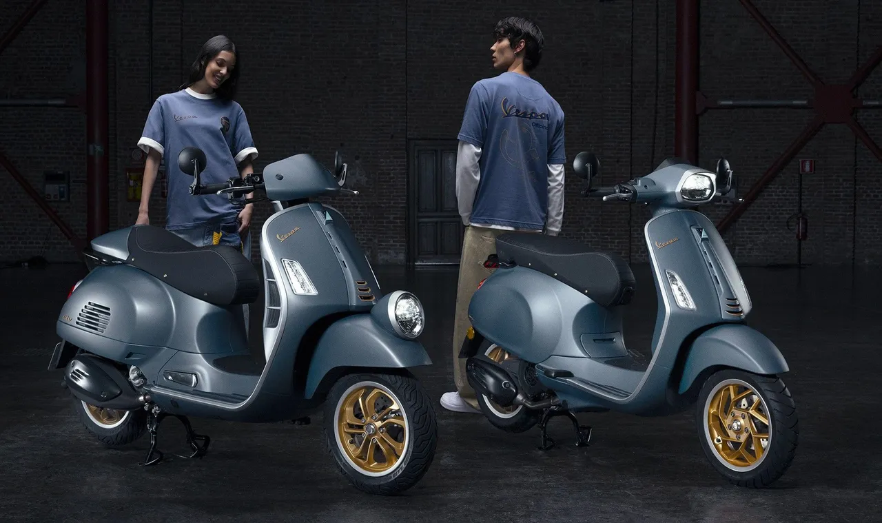 Vespa Officina 8 hadir juga dalam rangkaian apparel dan aksesoris. (PID)