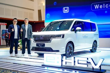 Tampilan Honda STEP WGN e:HEV di GIIAS Surabaya 2025. (HPM)