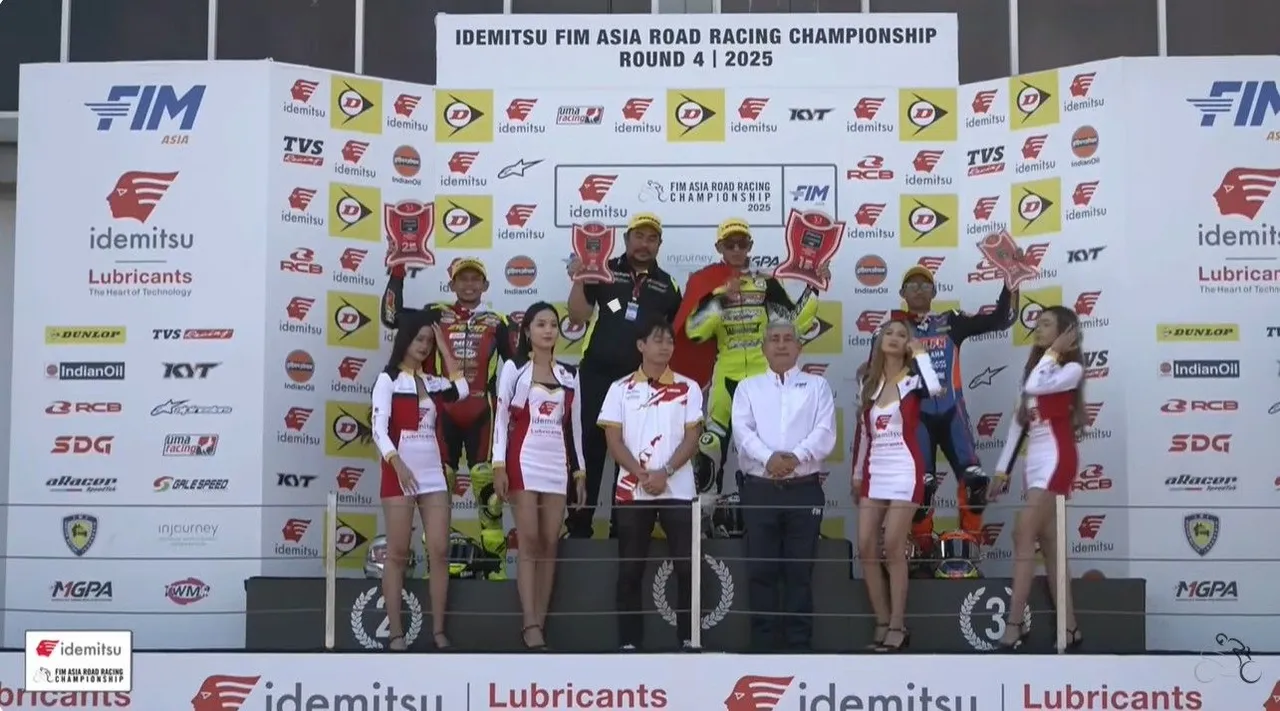 Tiga pembalap Indonesia dominasi podium UB150 di ARRC 2025 seri Mandalika/foto: Asia Road Racing