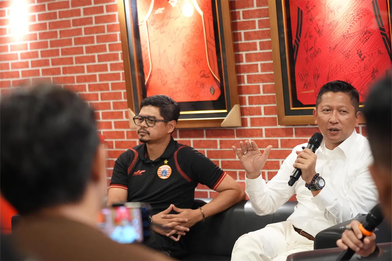 Bambang Pamungkas dan Mohamad Prapanca
