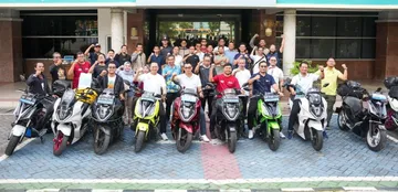 Enam Anggota ALVA Owners Club Melakukan Touring The Yatra Balidwipa. (ALVA Indonesia)