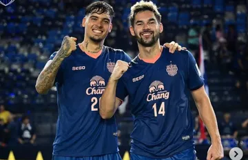 Sandy Walsh dan Shayne Pattynama di Buriram United/foto: Ofisial Buriram United