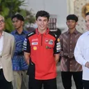 marc marquez di istana kepresidenan.jpg - Marc Marquez di Istana Kepresidenan bersama Menpora Erick Thohir, Mario Aji, dan Veda Ega Pratama/foto: Kemenpora