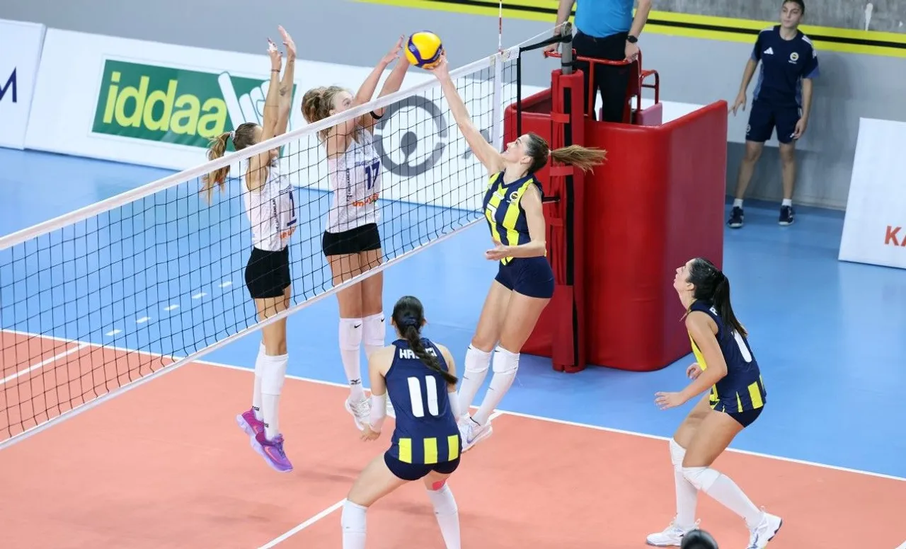 Fenerbahce 2 kalah 2-3 dari Canakkale Belediyespor di laga pertama Kadinlar 1 Ligi 2025/2026/foto: Ofisial TVF