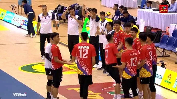 Rivan Nurmulki bermain untuk The Cong Tan Cang di Liga Voli Vietnam/foto: Youtube On Sport Plus