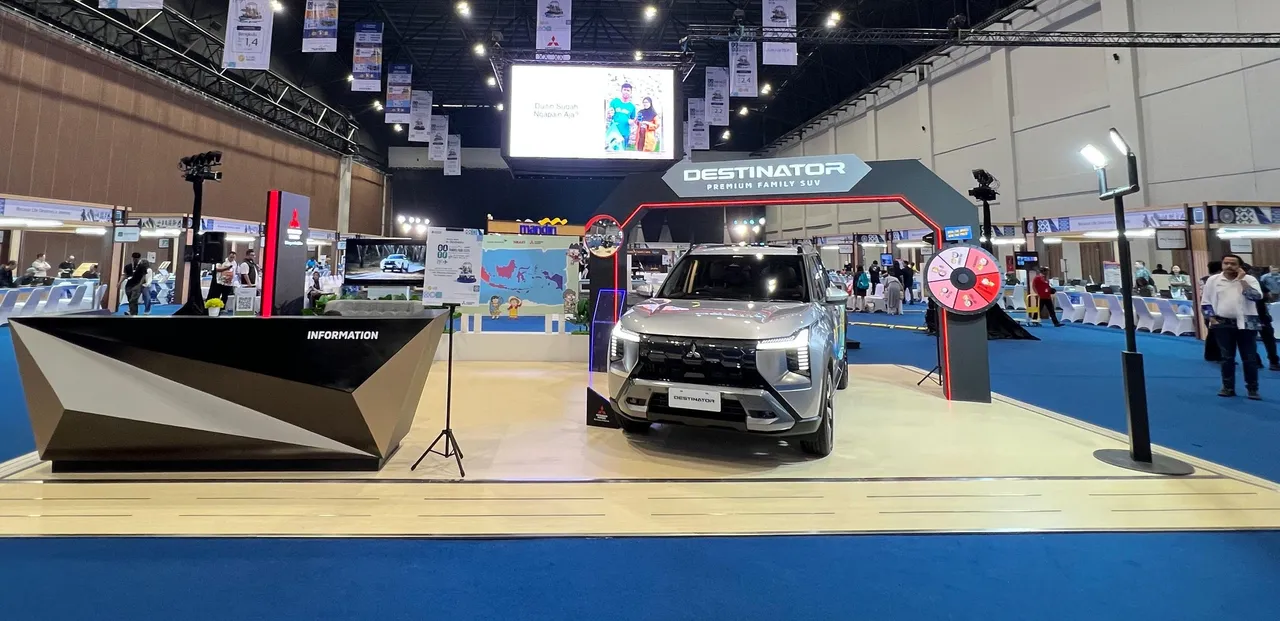 PT Mitsubishi Motors Krama Yudha Sales Indonesia bersama Garuda Indonesia dan Tahilalats berkolaborasi di ajang Garuda Indonesia Travel Fair (GATF) 2025. (MMKSI)
