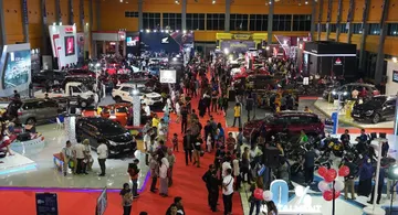 Hanya dengan bertransaksi di bengkel, carwash, barbershop, billiard, dan café mitra resmi, masyarakat Makassar berkesempatan mendapat tiket gratis GIIAS Makassar 2025. (Seven Event)