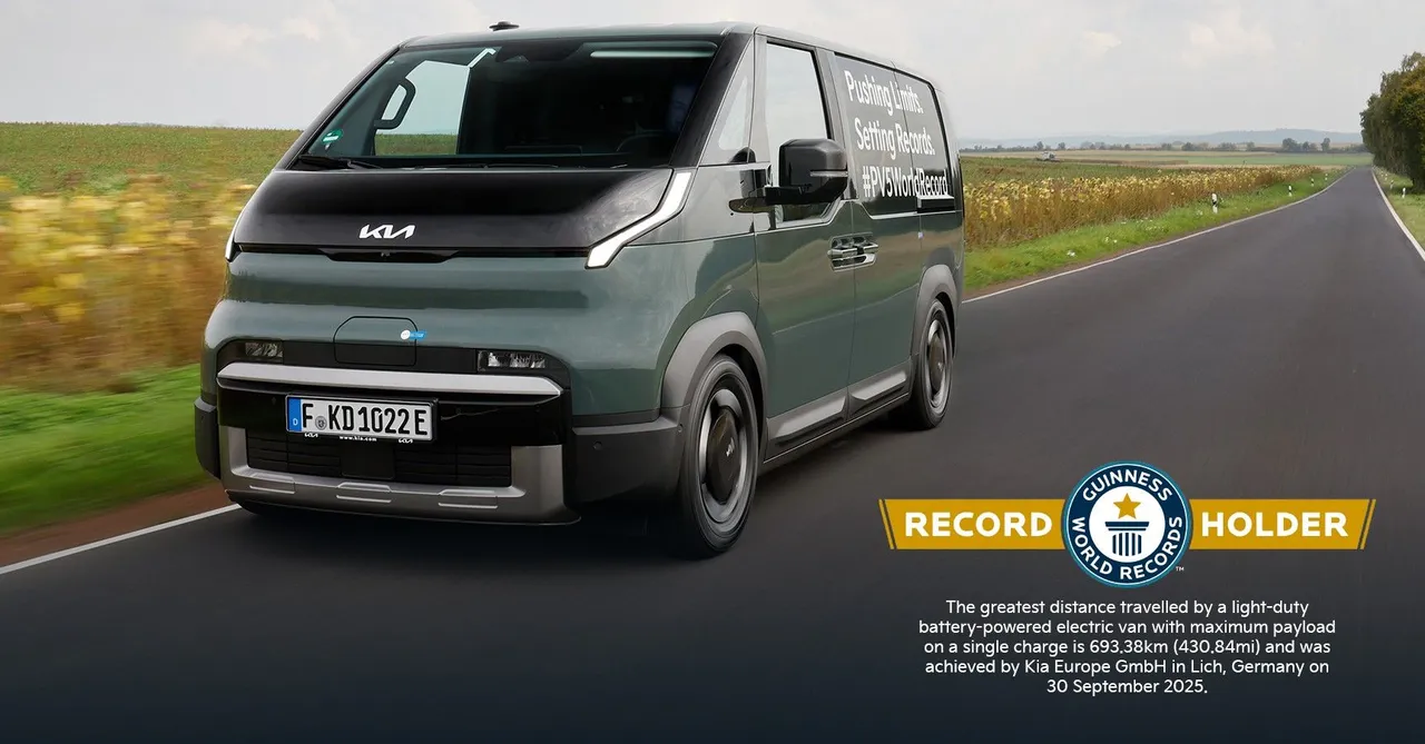 Kia PV5 Cargo berhasil menempuh jarak 693,38 km dengan sekali pengisian daya sambil membawa beban maksimumnya. (KIA)