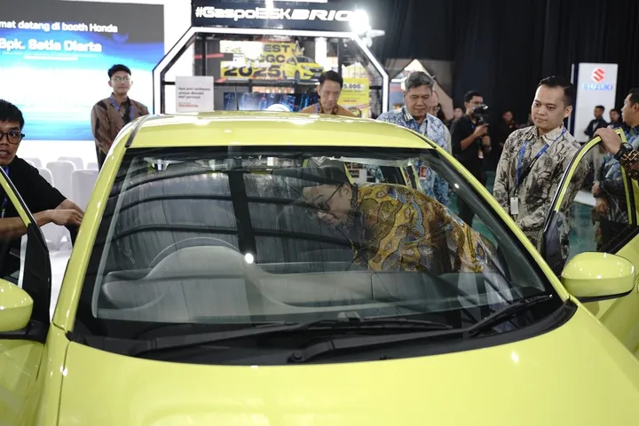 Meskipun bukan model baru, Honda Brio masih menjadi favorit masyarakat di Sulawesi Selatan. (HPM)