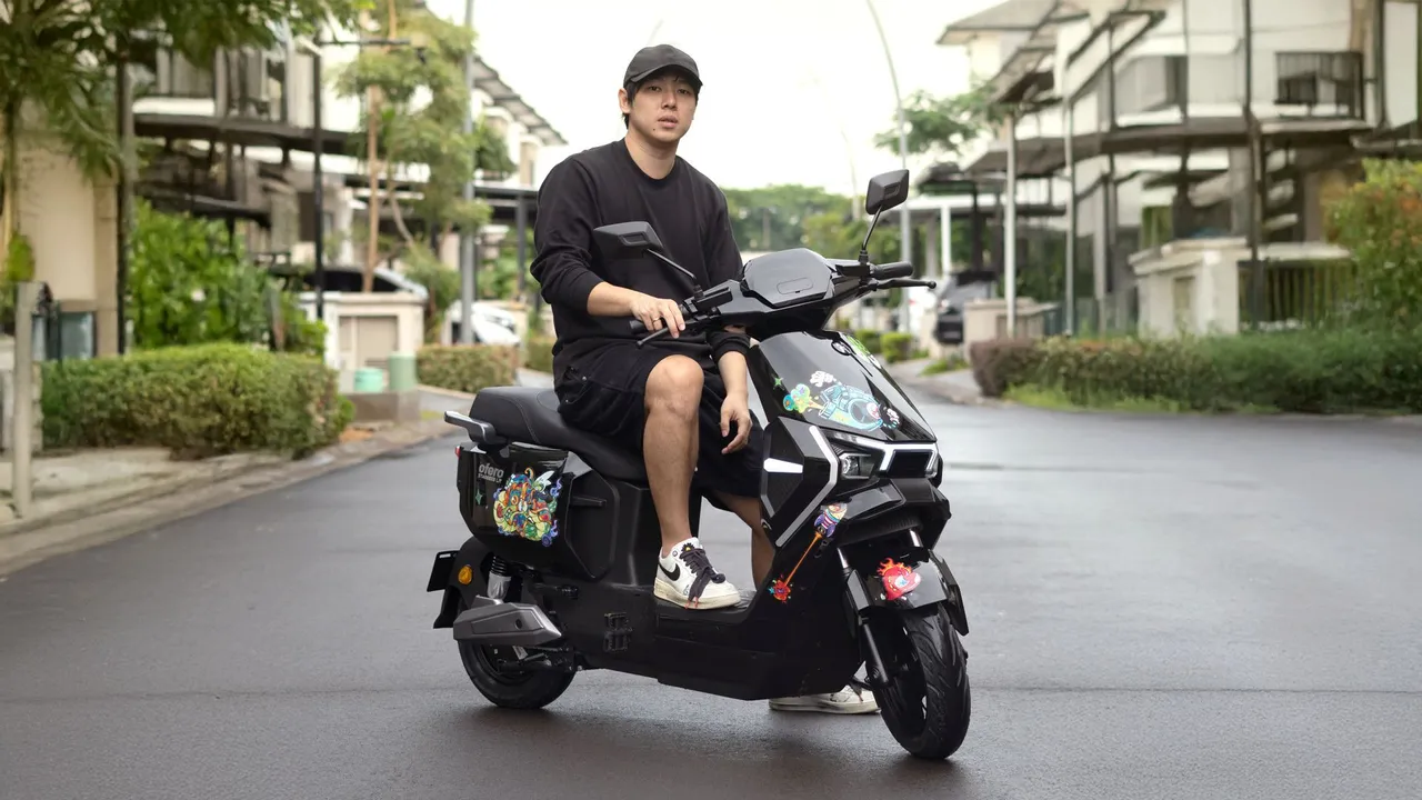 Ofero Stareer 3 Lit Brilliant Black X WD Willy. (Ofero Indonesia)