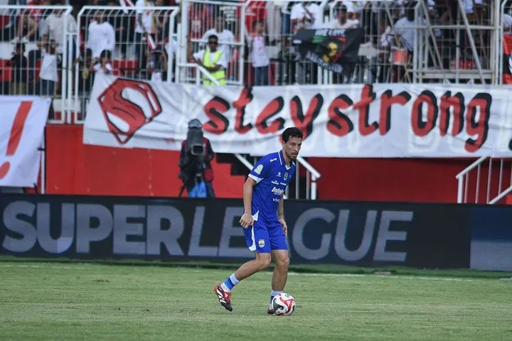 Thom Haye Lawan Malut United/Foto: Persib.co.id