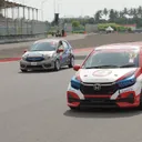 Tim Honda Racing Indonesia merayakan kemenangan di Mandalika Festival of Speed 2025. (HPM) - Tim Honda Racing Indonesia merayakan kemenangan di Mandalika Festival of Speed 2025. (HPM)