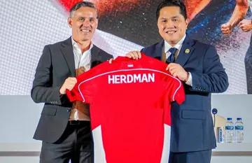 John Herdman dan Erick Thohir/foto: PSSI