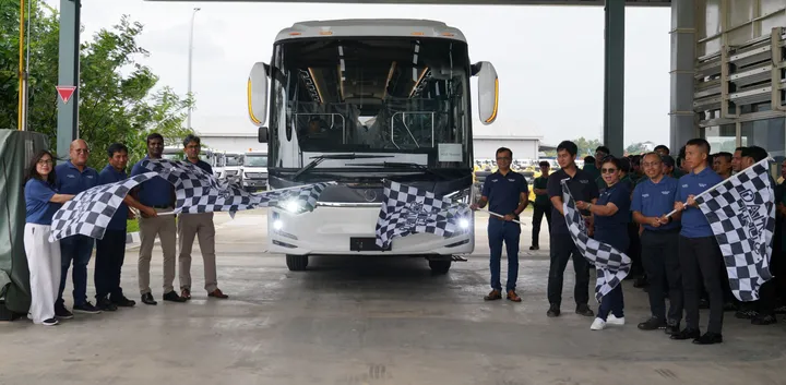 Seremoni peluncuran Mercedes-Benz OH 1626 L Euro 5 untuk pasar ekspor ke Thailand. (DCVI)