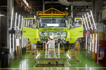 Hino membangun basis produksi terintegrasi untuk memenuhi kebutuhan dalam negeri dan pasar ekspor. (HMMI)