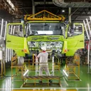 Hino membangun basis produksi terintegrasi untuk memenuhi kebutuhan dalam negeri dan pasar ekspor. (HMMI) - Hino membangun basis produksi terintegrasi untuk memenuhi kebutuhan dalam negeri dan pasar ekspor. (HMMI)