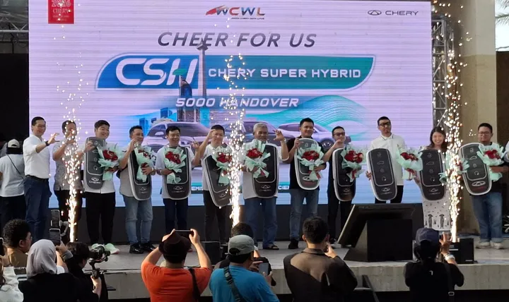 Seremoni penyerahan 5.000 unit Tiggo Series CSH kepada konsumen. (Chadie)