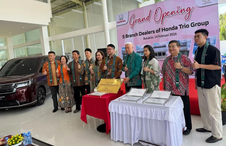 Peresmian lima diler mobil Honda Trio Group area Kalimantan, dipusatkan di Honda Trio Batulicin. (HPM)