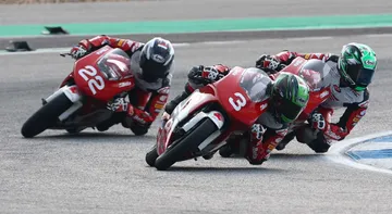 Pembalap Astra Honda berupaya maksimal meraih hasil positif di ajang Moto4 Asia Cup Buriram. (AHM)