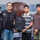 Perayaan HUT Pertama AOC ditandai aksi sosial berupa pemberian santunan kepada Panti Asuhan Yos Sudarso Jakarta. (ALVA)