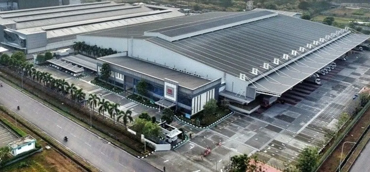 Daihatsu Part Center Cikarang, menyediakan kebutuhan lokal dan ekspor. (ADM)