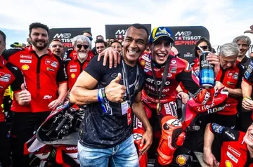 Marc Marquez bersama Cafu/foto: Ducati Corse