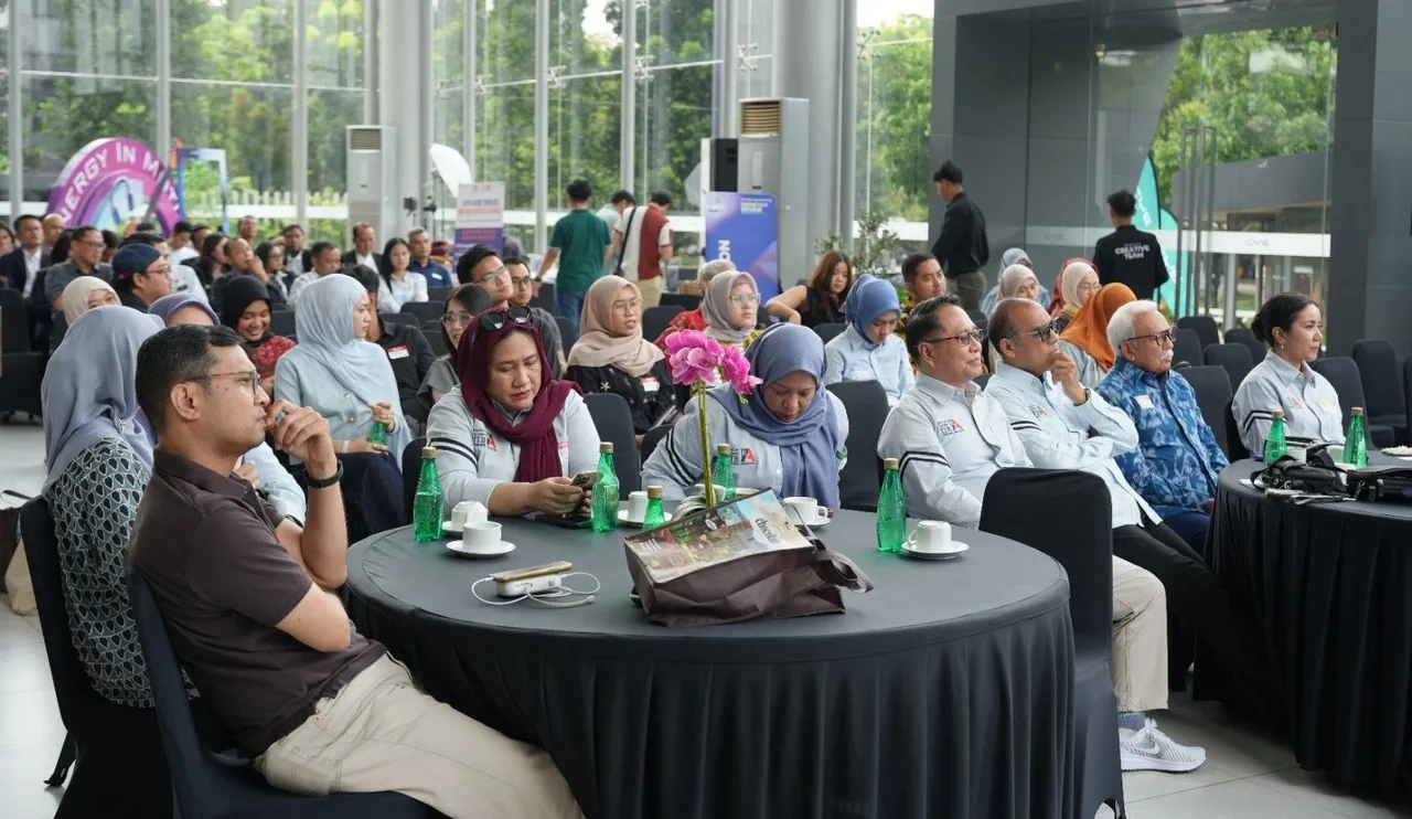 Diler BYD Haka Auto Bintaro jadi tuan rumah acara Graduation Super Mentorship & Halal Bihalal IATI 2026. (Haka Auto)