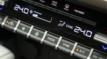 Rawatlah AC mobil Anda, jangan menunggu sampai rusak. (Mitsubishi Motors)