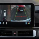 Fungsi Multi Around Monitor saat tersaji di layar displai. (Mitsubishi Motors)