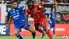 Layvin Kurzawa Absen Bela Persib Hingga Akhir Musim