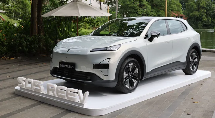 Changan Deepal S05 REEV perdana diperkenalkan di Indonesia. (Indomobil Group)
