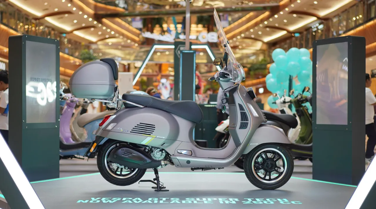 Vespa GTS 250. (PID)