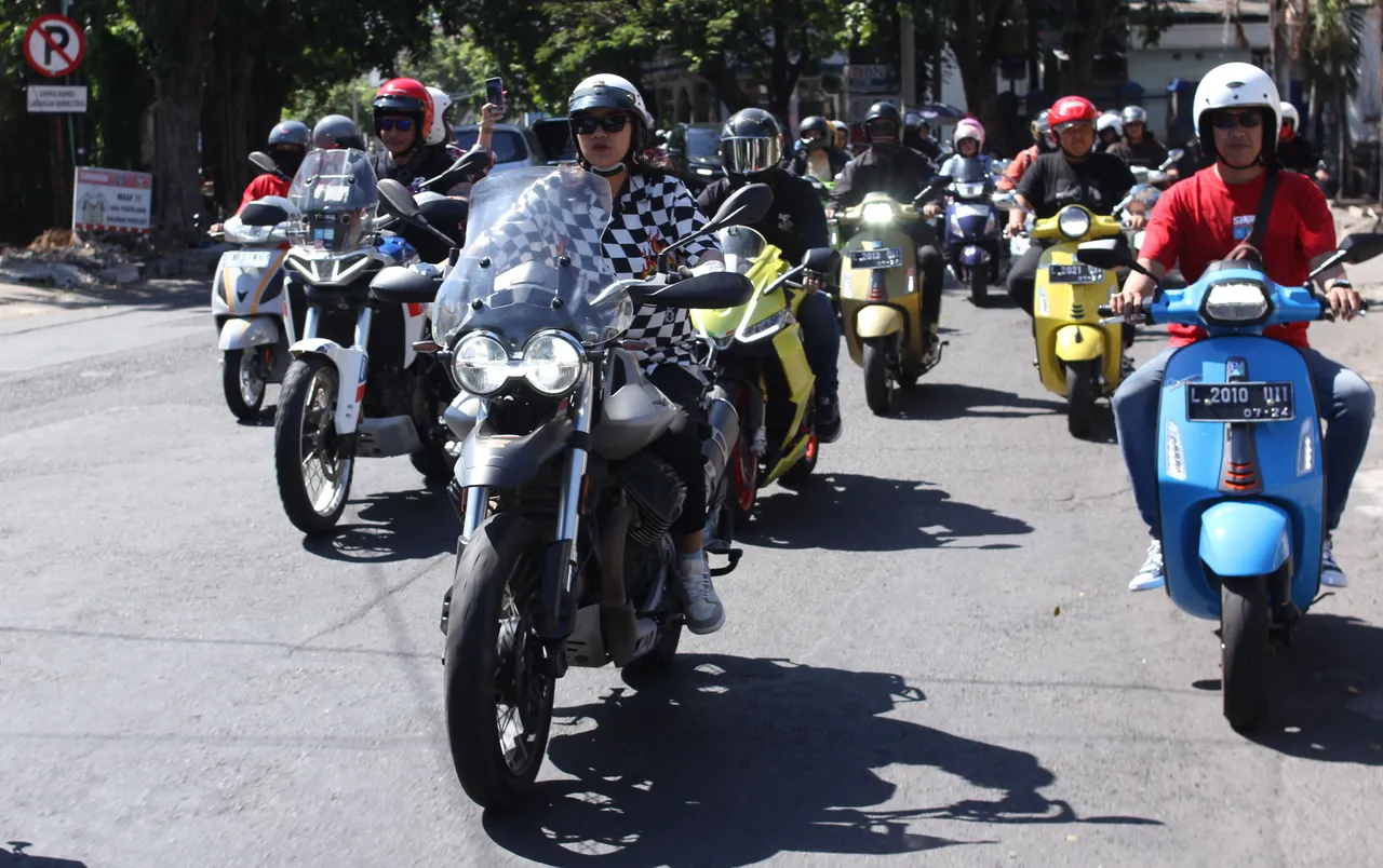 Para pengguna motor brand ikonik Italia: Aprilia, Moto Guzzi, Piaggio dan Vespa, bersama menikmati keseruan MOTION. (PID)