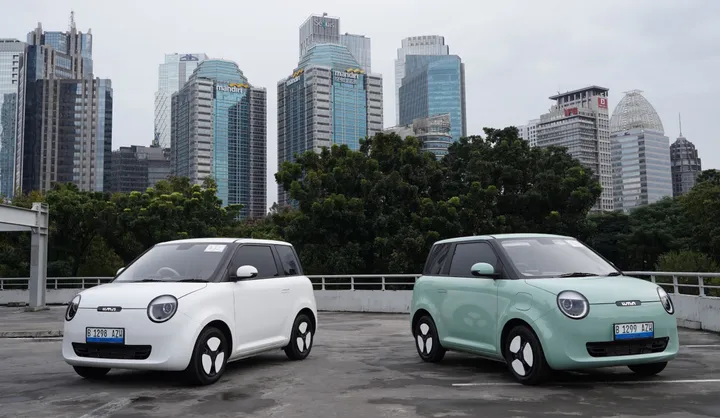 Changan Lumin meraih penghargaan The Best Light EV dalam ajang OTOMOTIF Award 2026. (Indomobil)