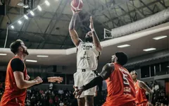 Pelita Jaya Tumbang di Game 1 Semifinal IBL 2026