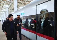 Erick Thohir Pilih Naik Whoosh ke Bandung Tonton T