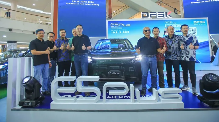 Hanya dengan booking fee simbolis sebesar Rp5.000, konsumen DFSK E5 Plus dapat menikmati benefit hingga Rp60 juta. (DFSK)
