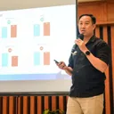 Direktur OLX Agung Iskandar saat mempresentasikan pergeseran tren masyarakat dalam cara memilih mobil. (OLX)