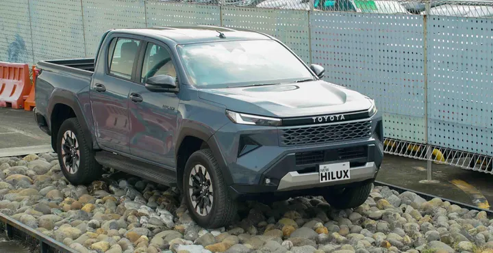 Toyota New Hilux V Type. (TAM)