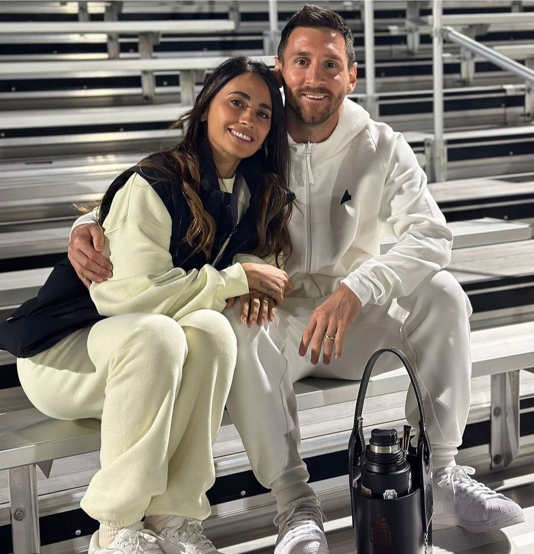 Lionel Messi saat tengah bersama sang istri, Antonella Roccuzzo