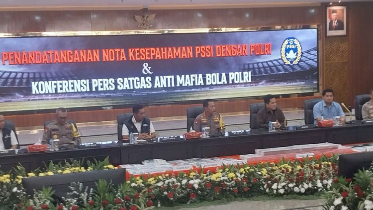 Konferensi Pers Kapolri Jendral (Pol) Listyo Sigit Prabowo dan Ketum PSSI Erick Thohir soal matchfixing