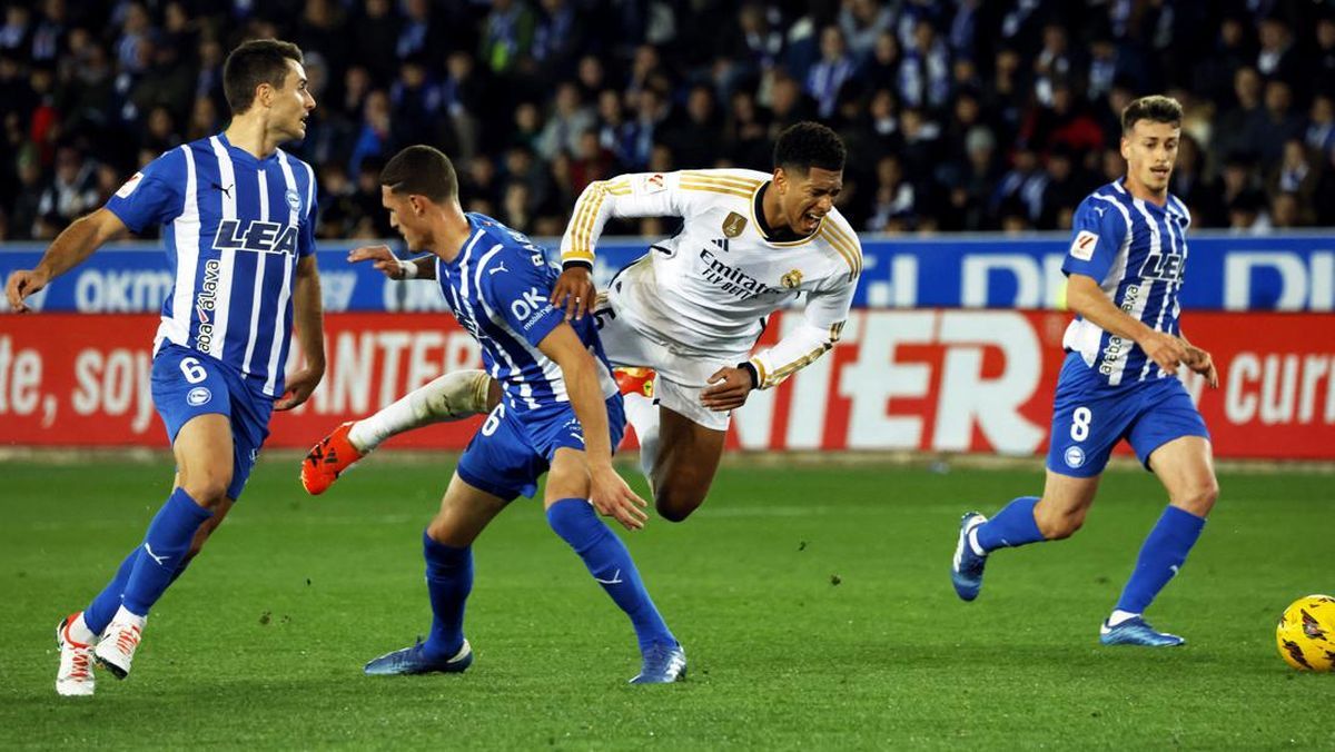 Deportivo Alaves Bagi-bagi makanan untuk fans Saat Menghadapi Real Madrid