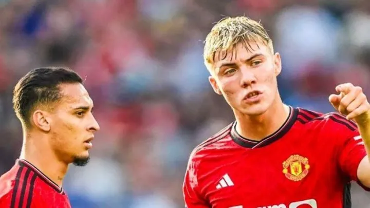 Antony dan Rasmus Hojlund pemain Manchester United