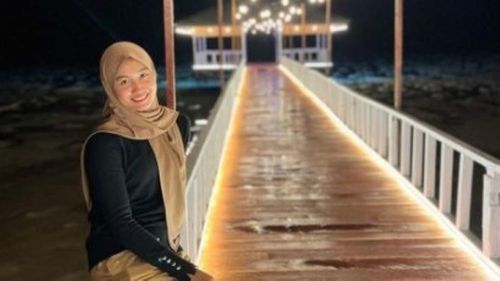 Sempat Dilepas Ersandrina Devega Kini Berjilbab Lagi